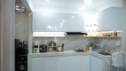 White Gloss